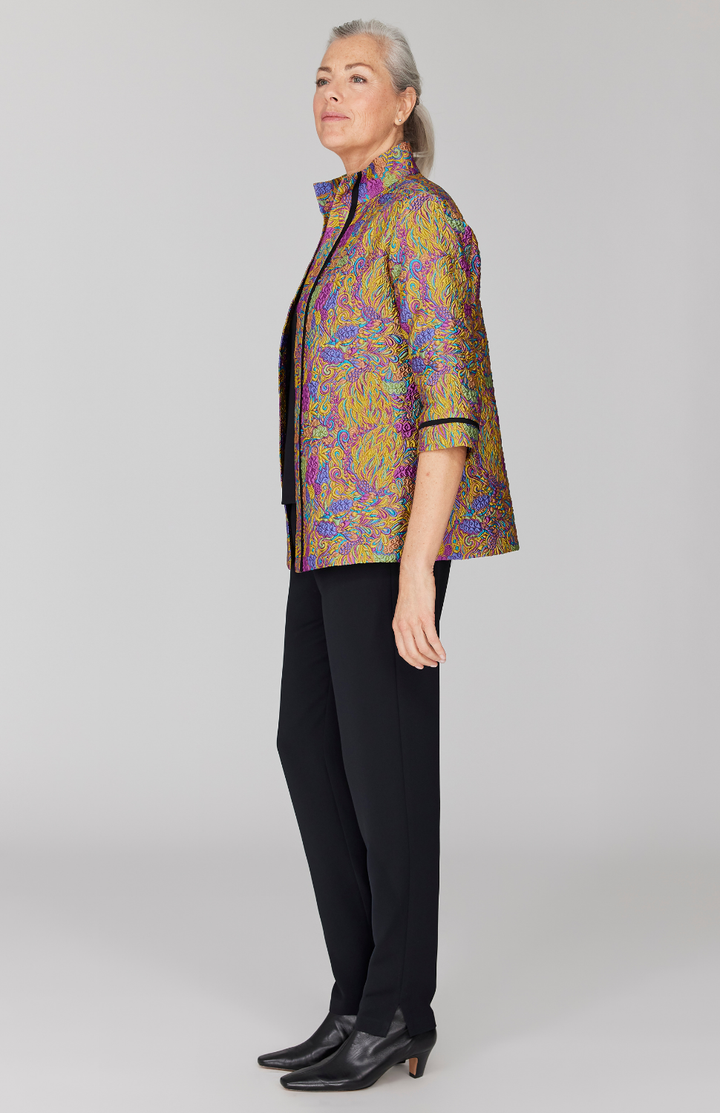 Fabienne is 5' 9" and wearing Multi in size XS.