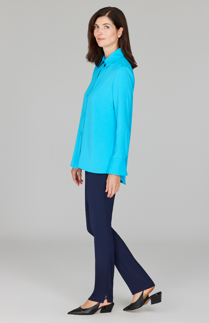 Ekaterina is 5'10" and is wearing a size XS in Turquoise.