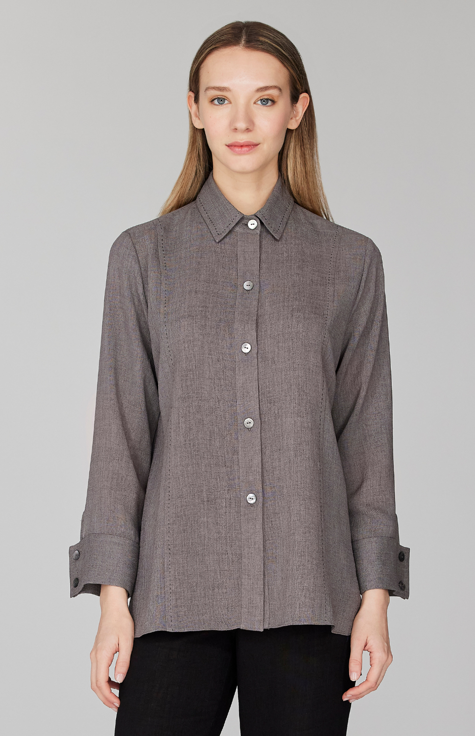 Morgan is 5' 11" and wearing Brass in size XS.