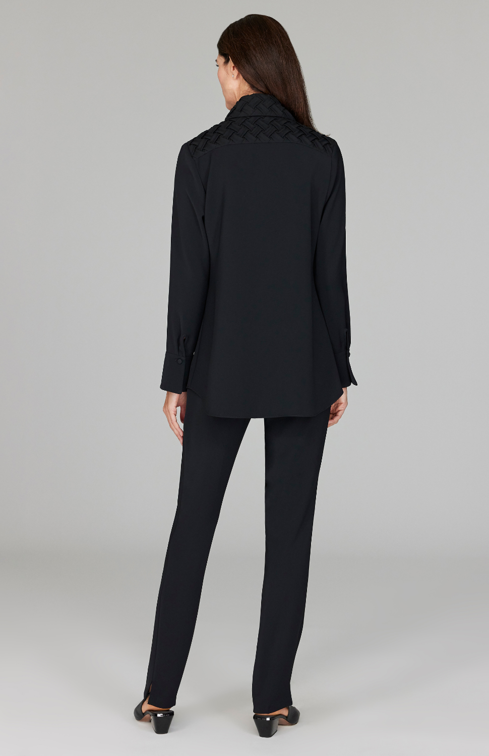 Ekaterina is 5'10" and wearing a size XS.