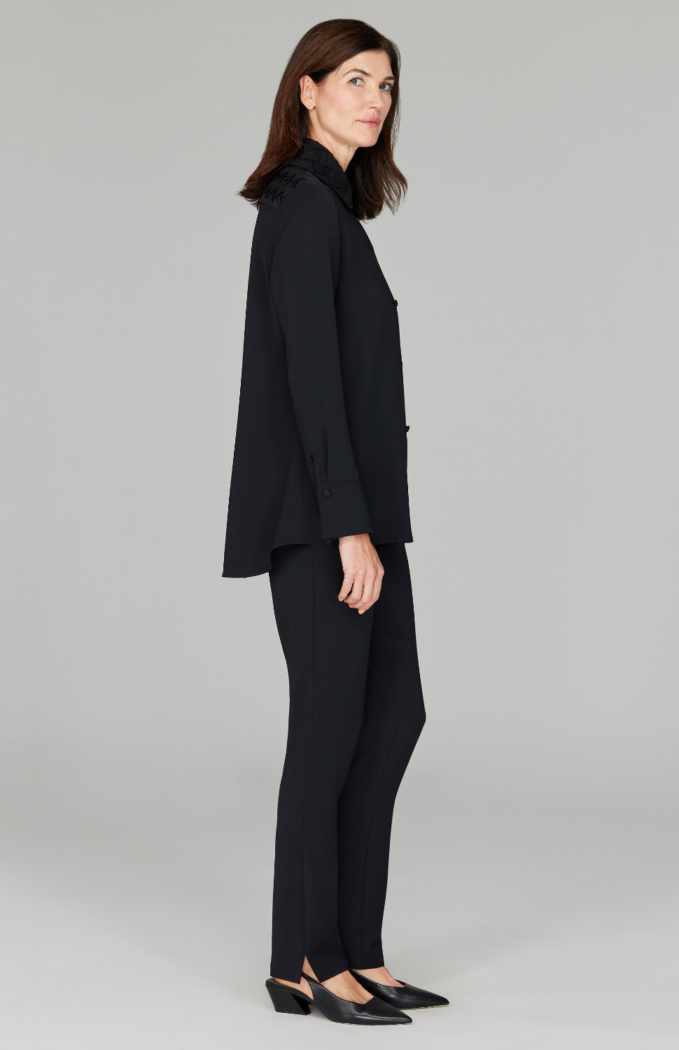 Ekaterina is 5'10" and wearing a size XS.