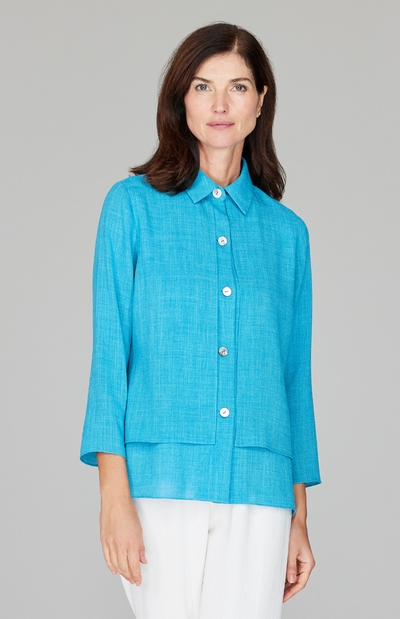Ekaterina is 5'10" and wearing a size XS in Cyan.