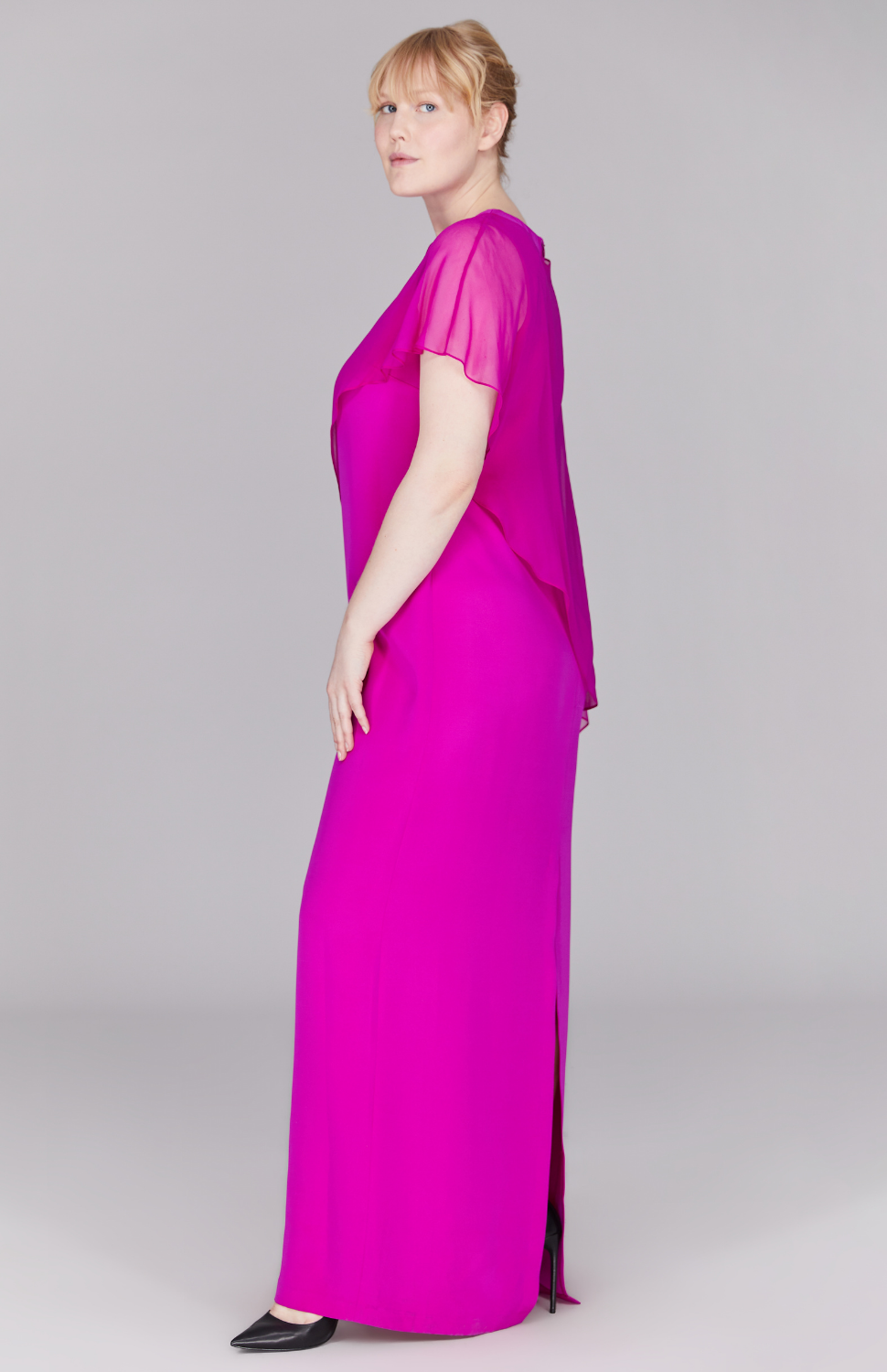 Molly is wearing Fuchsia in size M