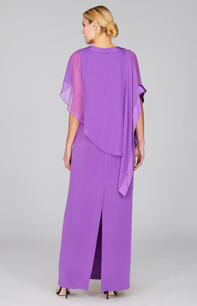 Gabby is 5'10" and wearing a size XS in Orchid.