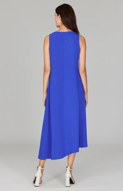 Ekaterina is 5'10" and is wearing a size XS in Cobalt.