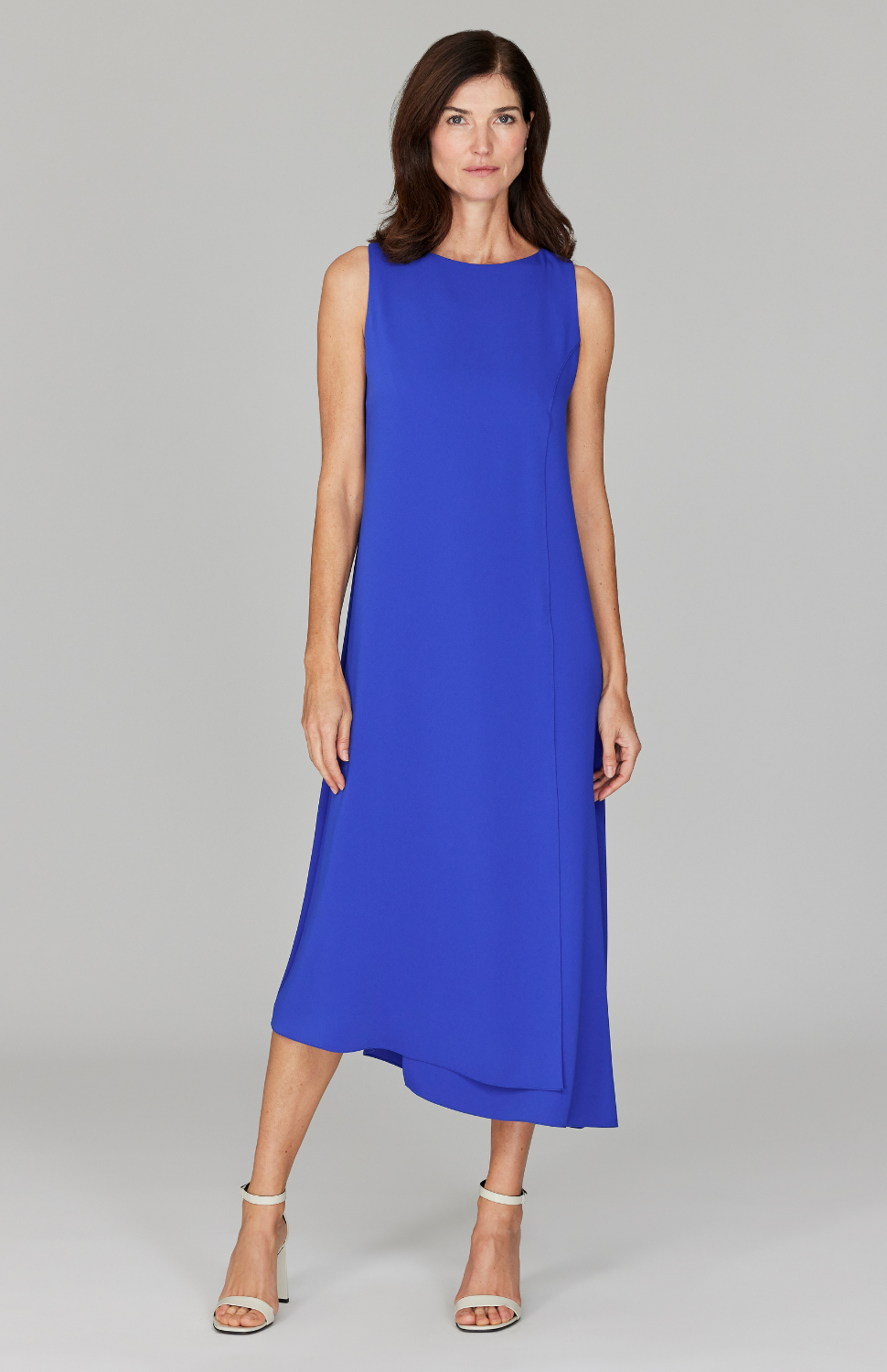 Ekaterina is 5'10" and is wearing a size XS in Cobalt.