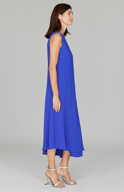 Ekaterina is 5'10" and is wearing a size XS in Cobalt.