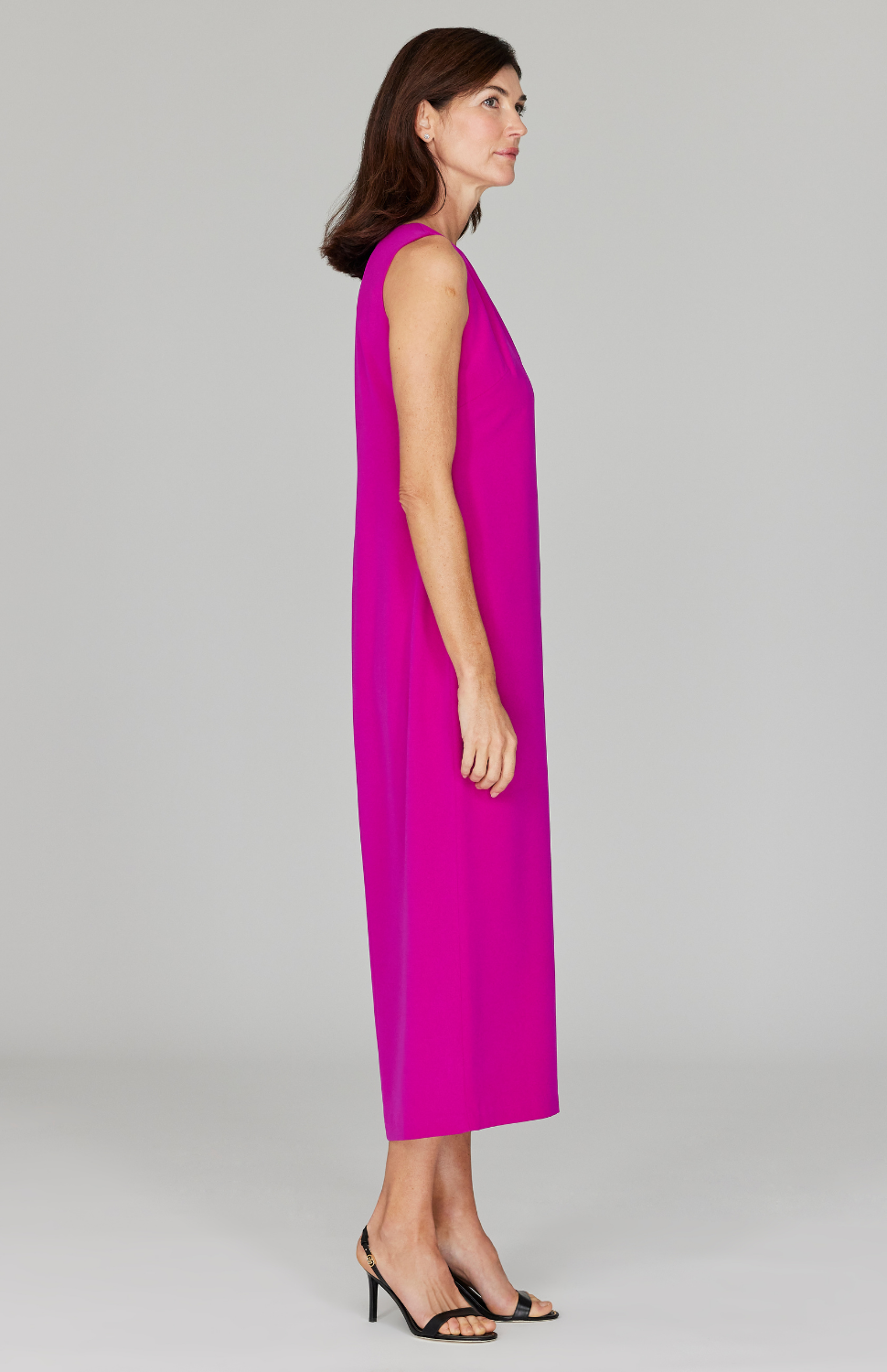 Ekaterina is 5'10" and wearing a size XS in Fuchsia.