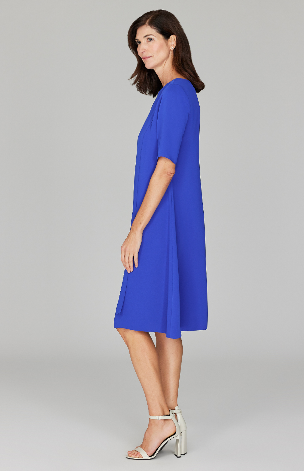 Ekaterina is 5'10" and is wearing a size XS in Cobalt.