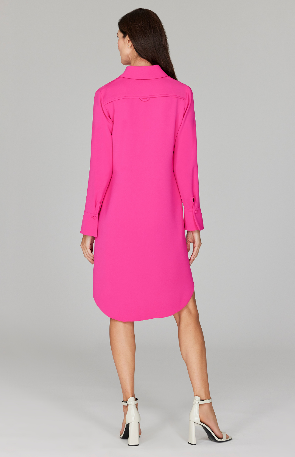 Ekaterina is 5'10" and wearing a size XS in Pink.