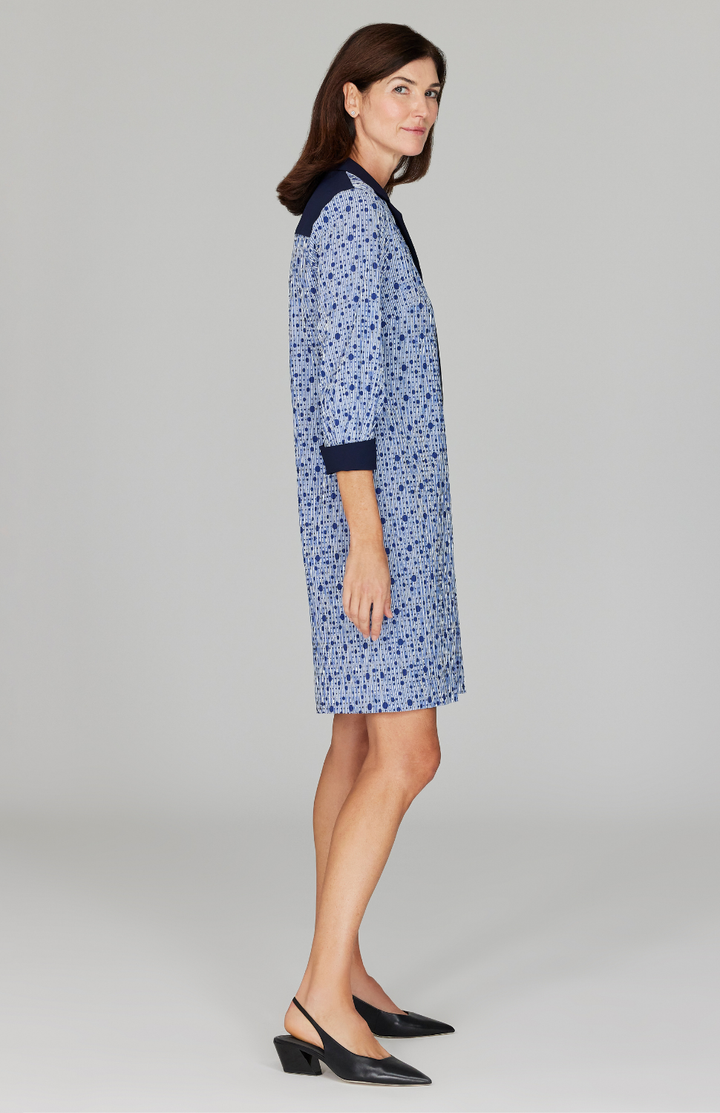 Ekaterina is 5'10" and wearing a size XS.