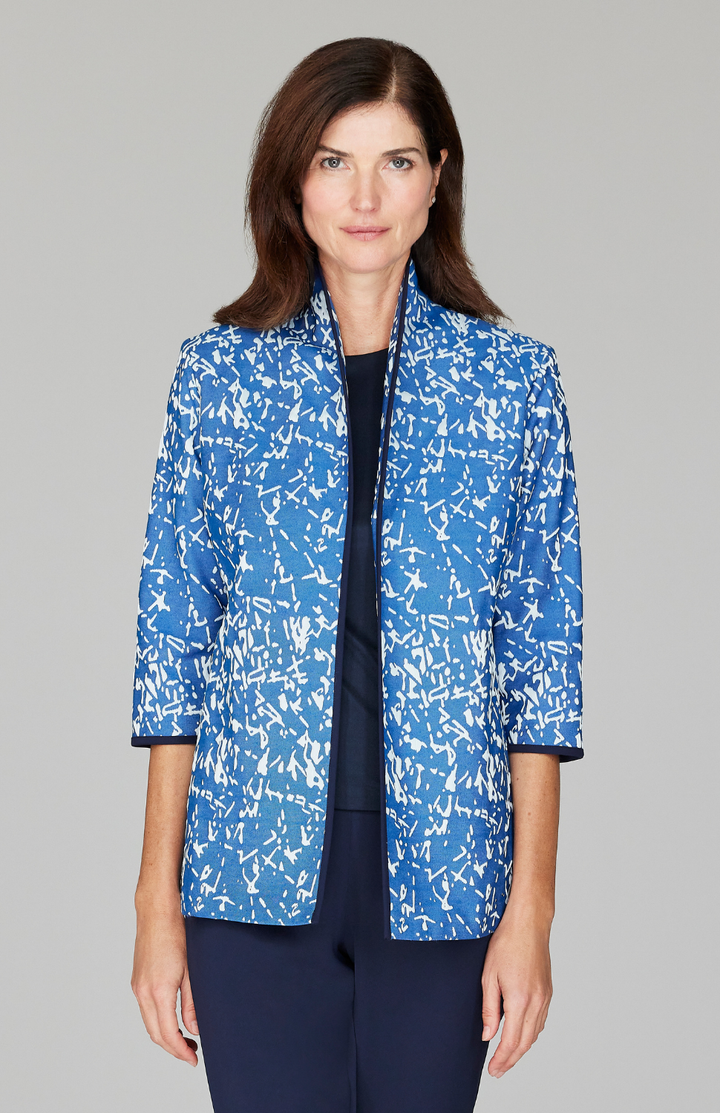 Ekaterina is 5'10" and wearing a size XS in Blue.