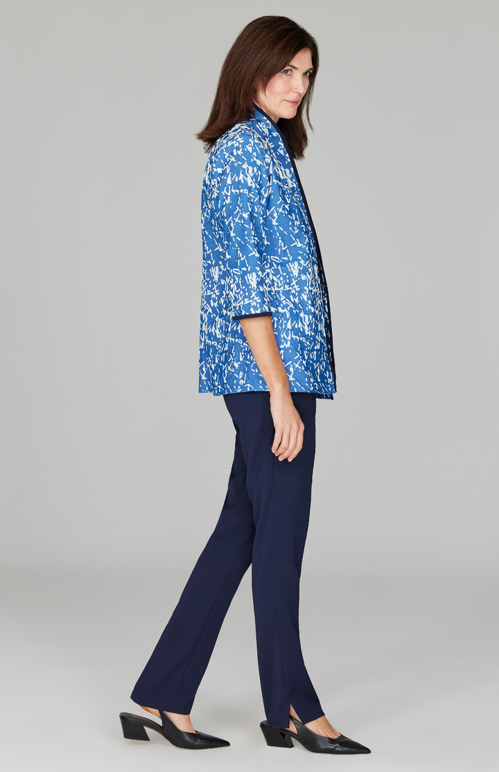 Ekaterina is 5'10" and wearing a size XS in Blue.