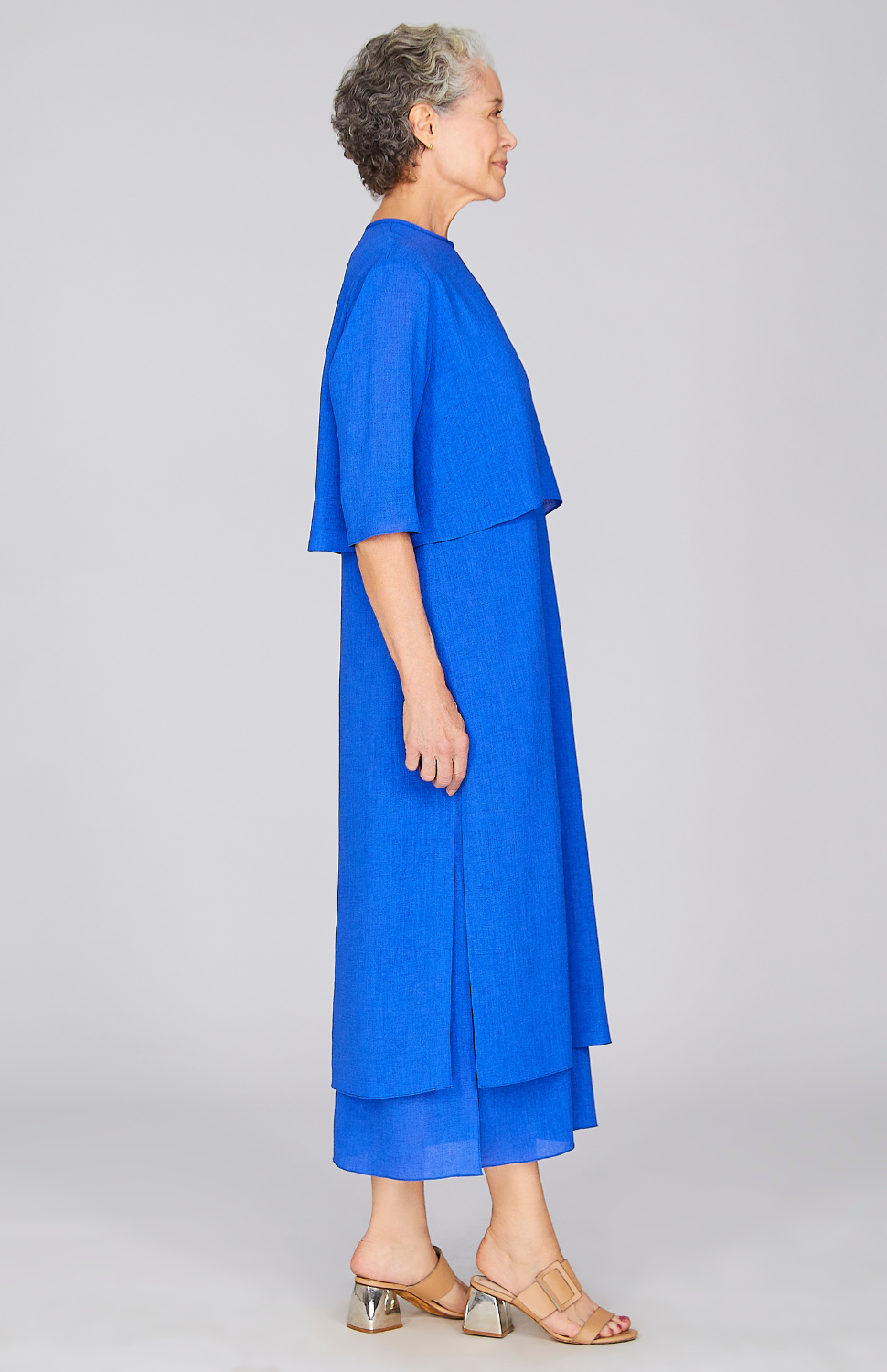 Nancy is 5'10" and wearing a size XS in Electric Blue.