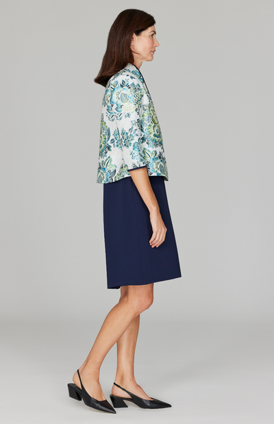 Ekaterina is 5'10" and wearing a size XS.