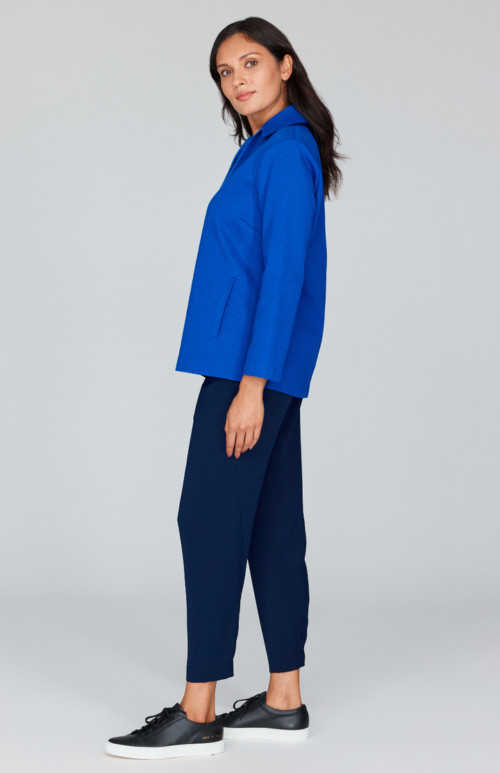 Chelsea is 5'10" and wearing a size XS in Cerulean.