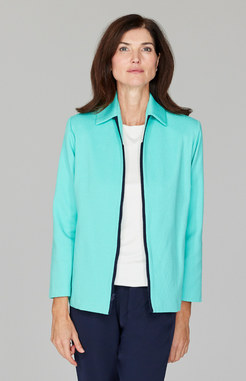 Ekaterina is 5'10" and wearing a size XS in Aqua.