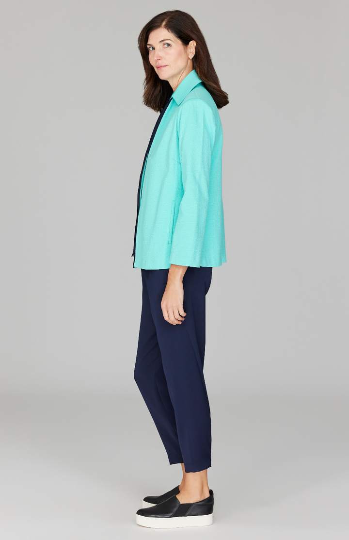 Ekaterina is 5'10" and wearing a size XS in Aqua.