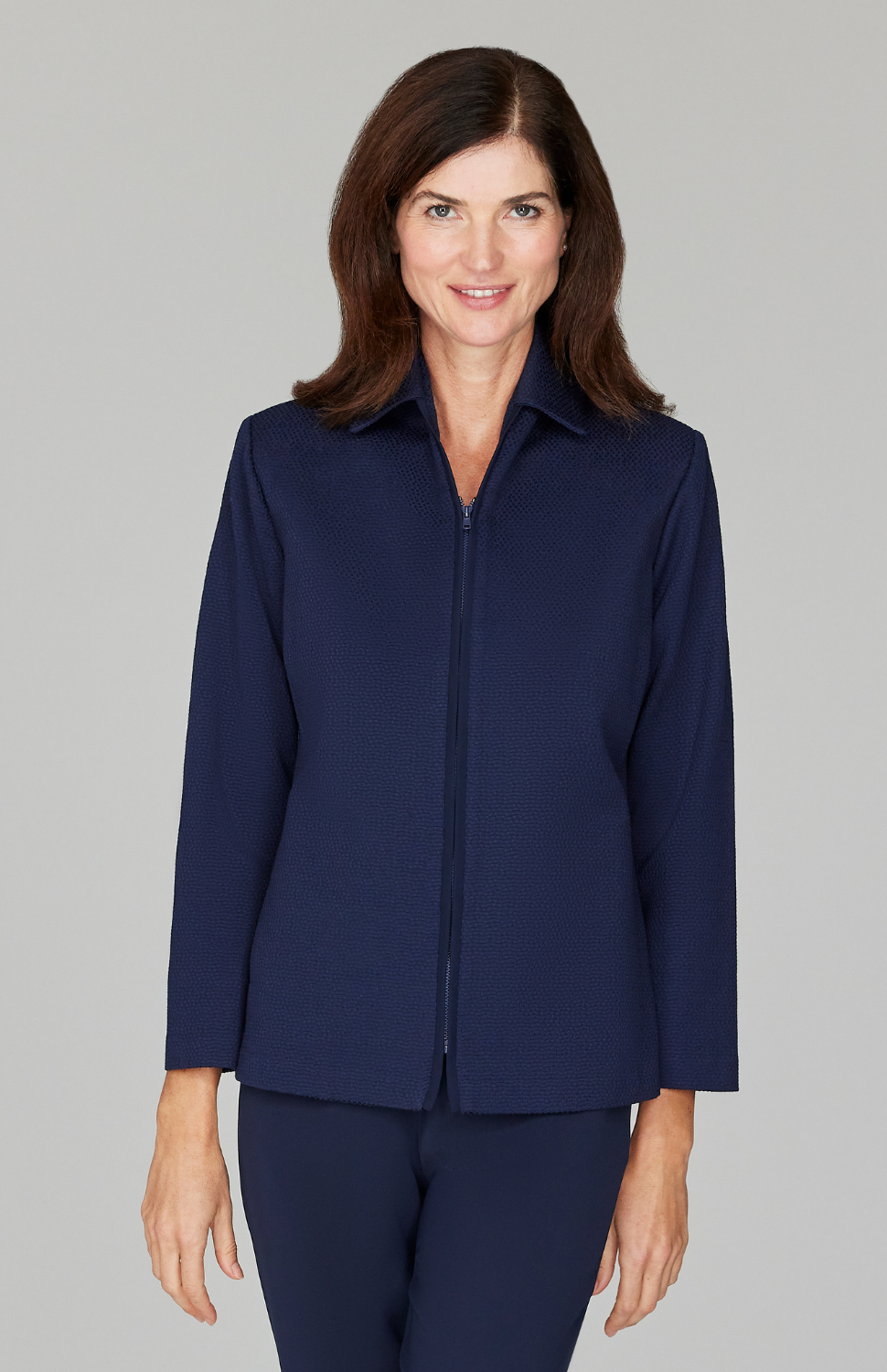 Ekaterina is 5'10" and wearing a size XS in Midnight.