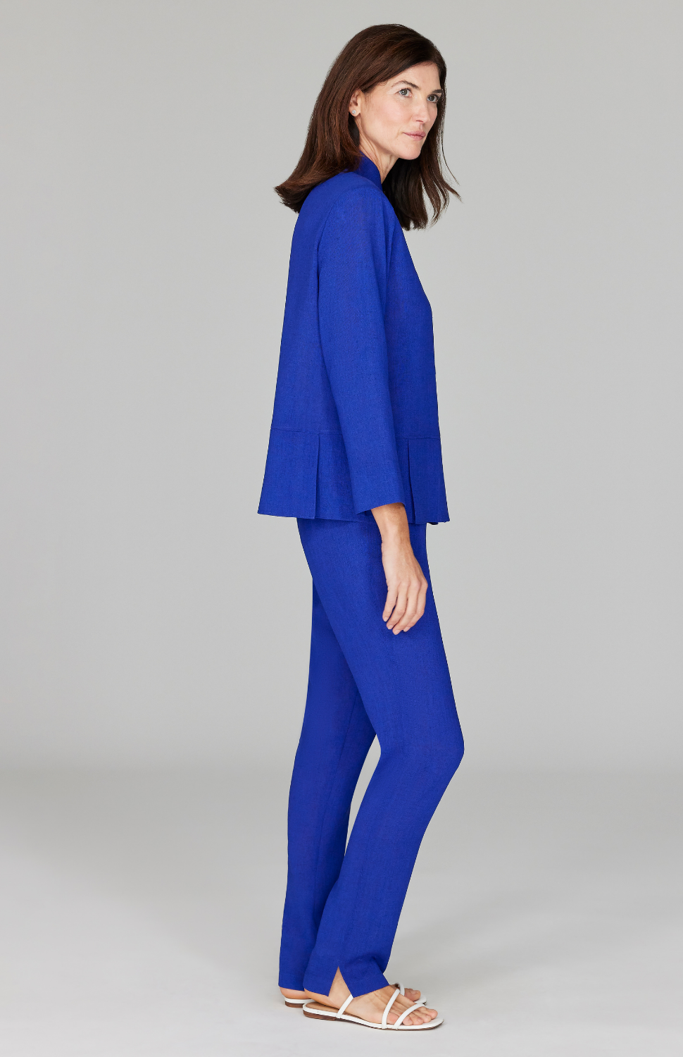 Ekaterina is 5'10" and wearing a size XS in Cobalt.