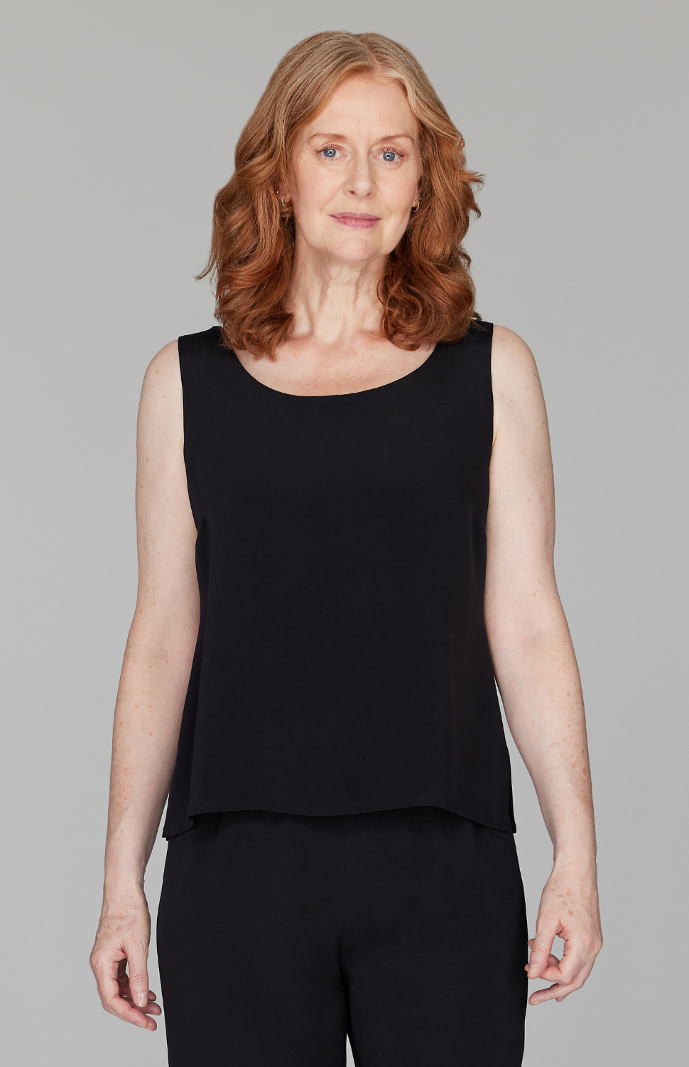 Amanda is 5'10" and wearing a size XS in Black.