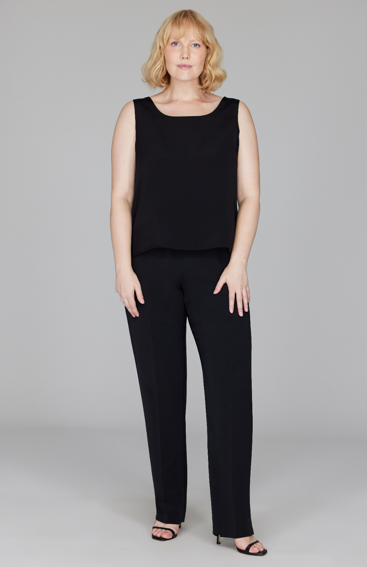 Molly is 5'9" and wearing a size L in Black.