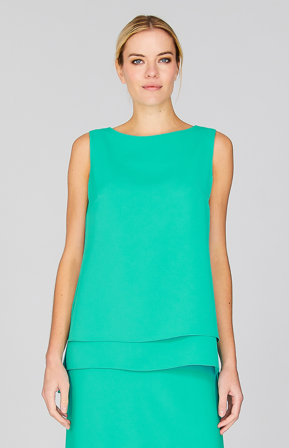 Gabby is 5'10" and wearing a size XS in Dark Mint.