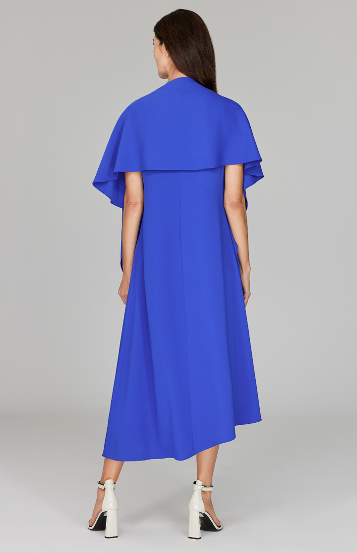 Ekaterina is 5'10" and wearing a size XS in Cobalt.