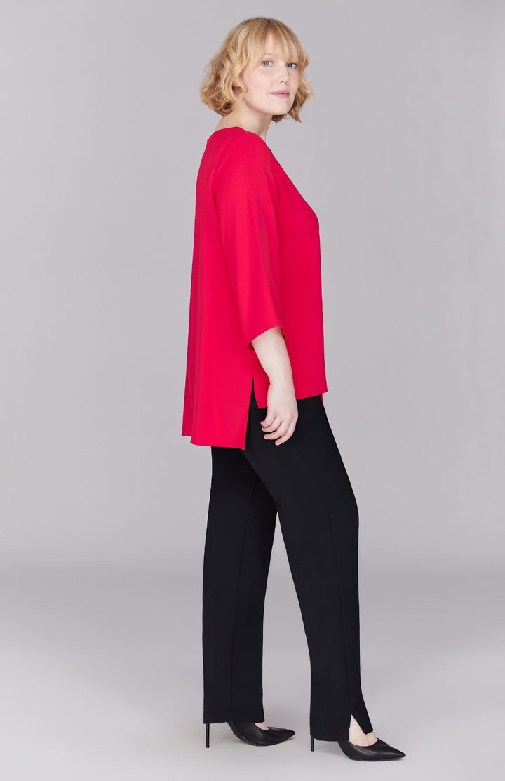 Molly is 5'9" and wearing a size L in Ruby.