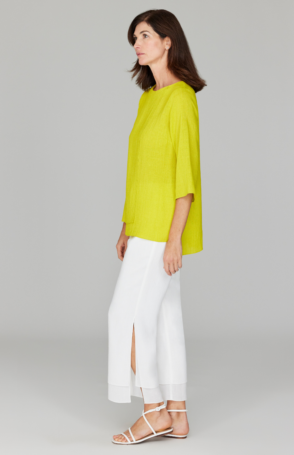 Ekaterina is 5'10" and is wearing a size XS in Citrus.