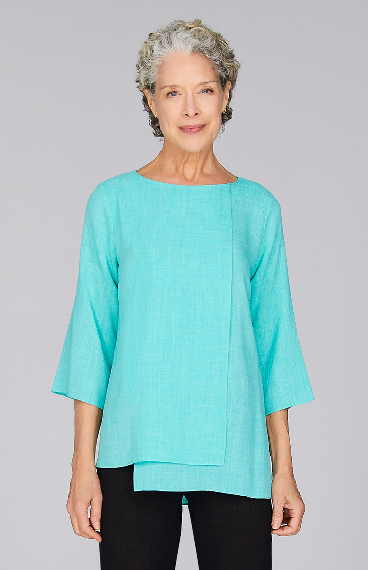 Nancy is 5'10" and wearing a size XS in Jade.