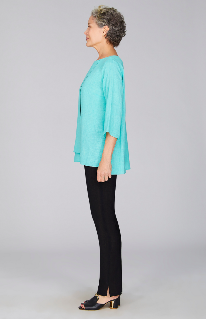 Nancy is 5'10" and wearing a size XS in Jade.
