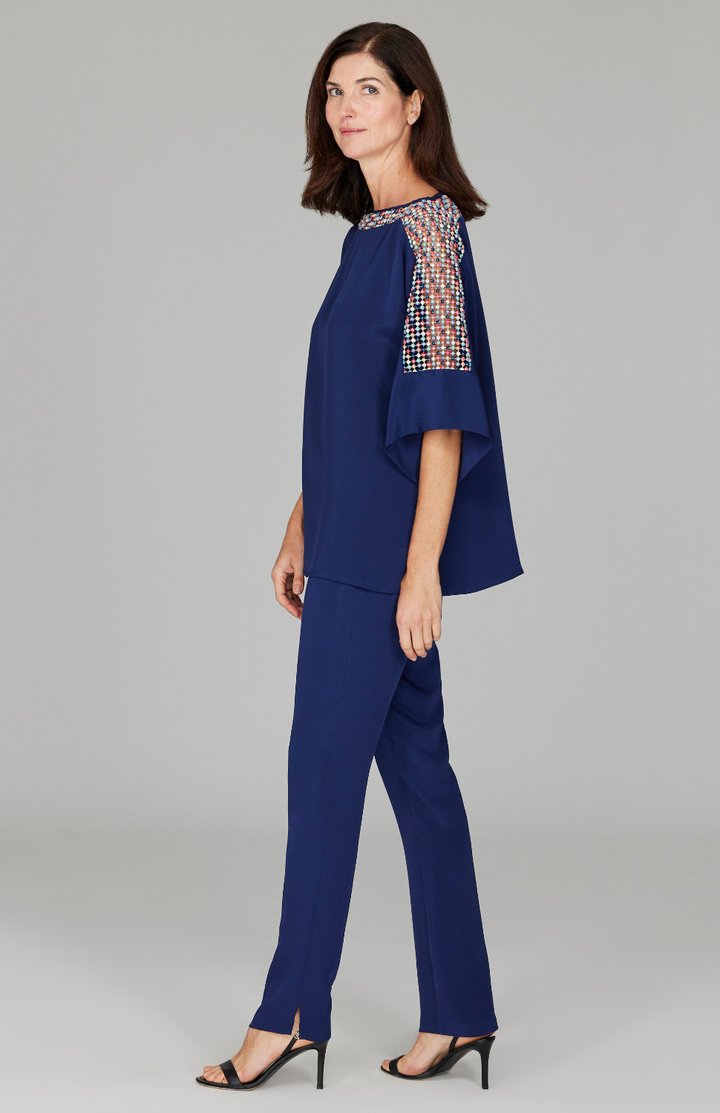 Ekaterina is 5'10" and wearing a size 0.