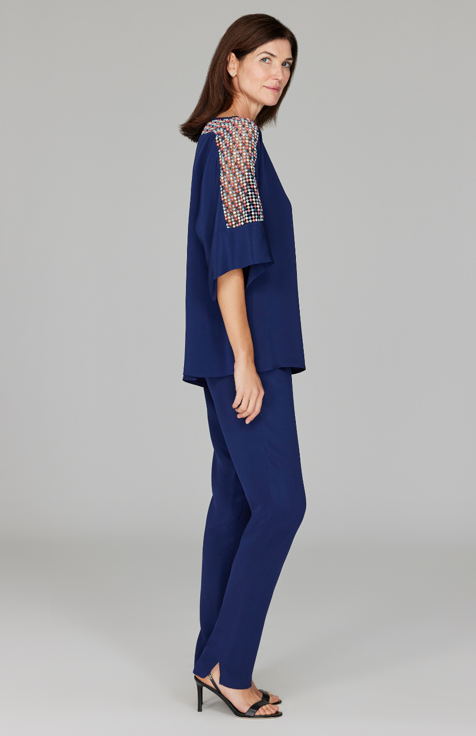 Ekaterina is 5'10" and wearing a size 0.