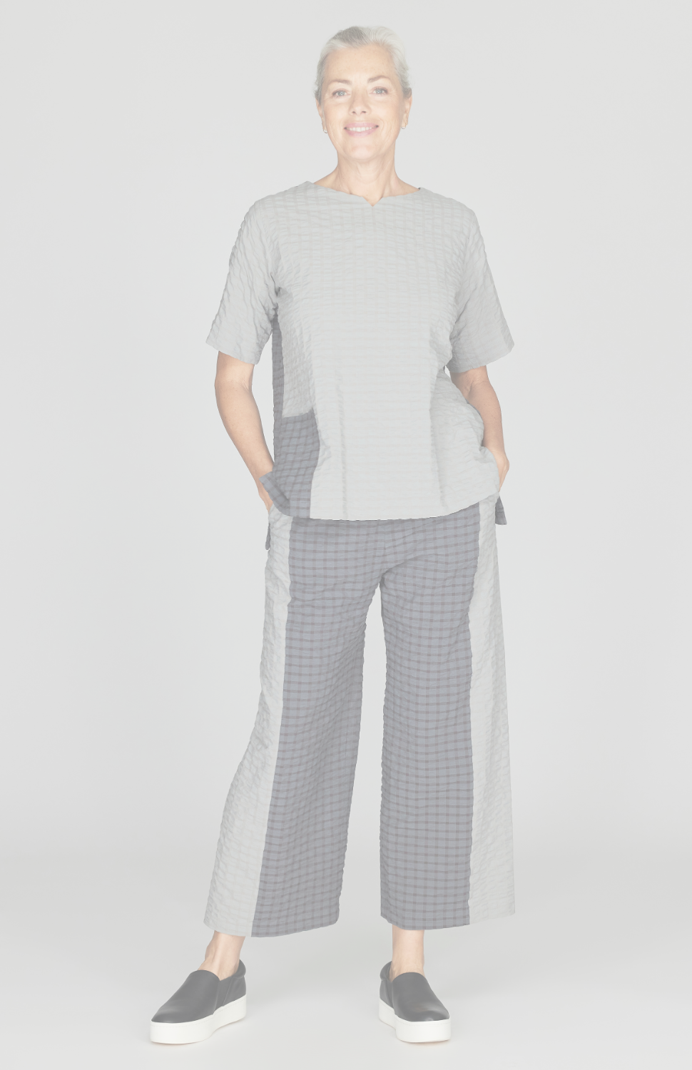 Crinkle Shirting Straight Pants w/ Contrast Panel