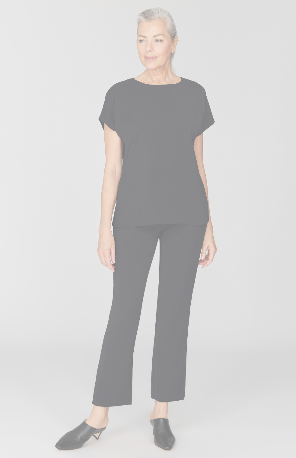 Lustrous Crepe Narrow Crop Pant w/ Pockets