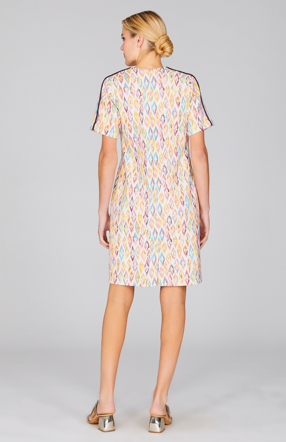 Abstract Feather Short Sleeve Shift Dress w/ Bias