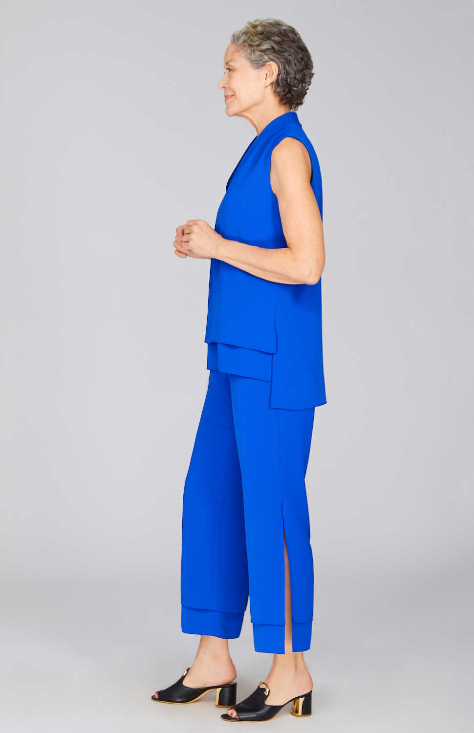 Nancy is 5'9" and wearing Cobalt in XS.